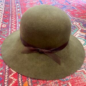 🍏👒 Pantropic Green Felt Hat